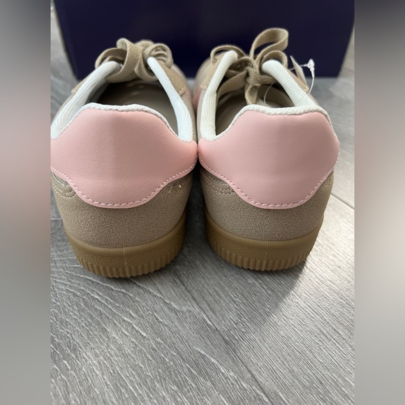 Madden Girl Women’s Kory Sneakers Size 6 Brand New - Picture 5 of 5